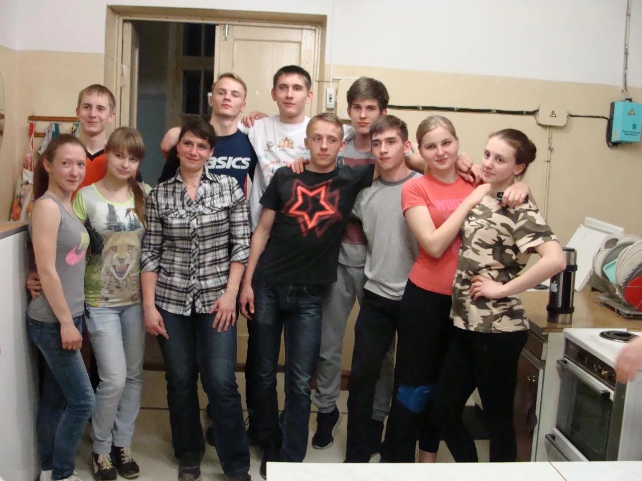 25 апреля 2016 года в спортзале УПК была организована товарищеская встреча по волейболу и чаепитие с поздравлением выпускников