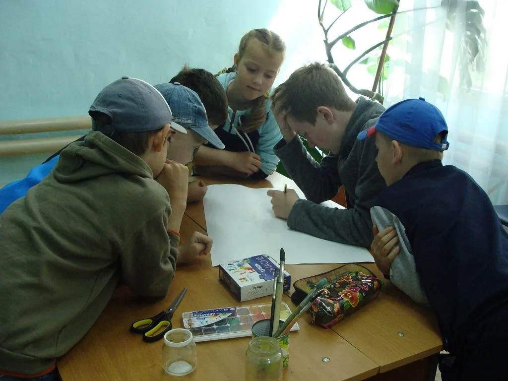 19 июня 2017 года в летнем оздоровительном лагере ДЮЦ отряд Мотив 4G принимал участие в конкурсе рисунков "Несуществующее животное"