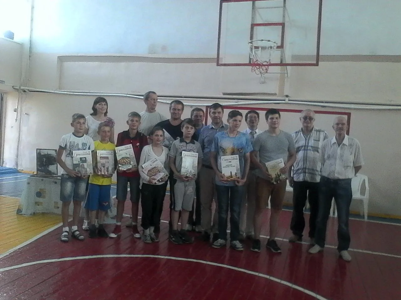 13 августа 2016 года в ДЮСШ пос. Цементный прошёл Сеанс одновременной игры по классическим шахматам, посвящённый  мемориалу Лазарева А.М.