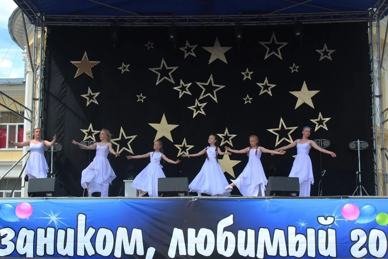 08.12.2020 г. ОТК "Сюрприз". Тема занятия для группы №5 - "Элементы и движения классического экзерсиса". ​