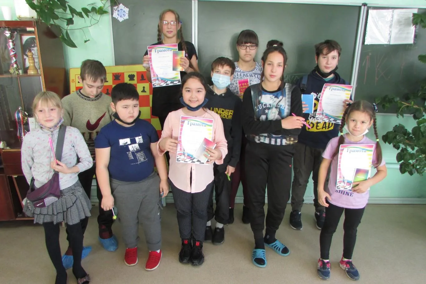 30.10.2020 г. в лагере ДЮЦ В- Тагила прошло соревнование по блиц- шахматам​