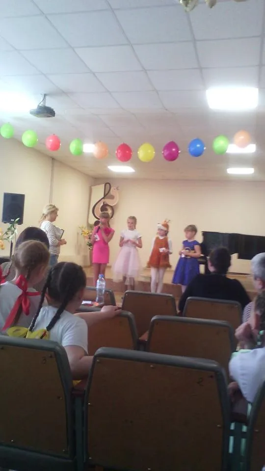 19 июня 2018 года Воспитанники Оздоровительного лагеря МАЯК Детско-юношеского центра приняли участие в Конкурсе "Мисс лагеря 2018"